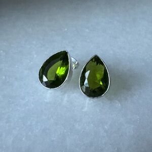 NWOT Sundance Crete Teardrop Earrings, Peridot, Sterling Silver